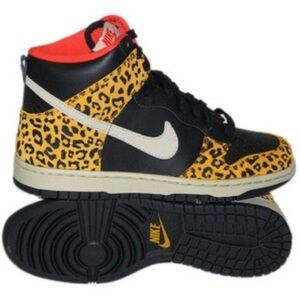 Nike Black and Gold Leopard Dunks Sneakers 🐆